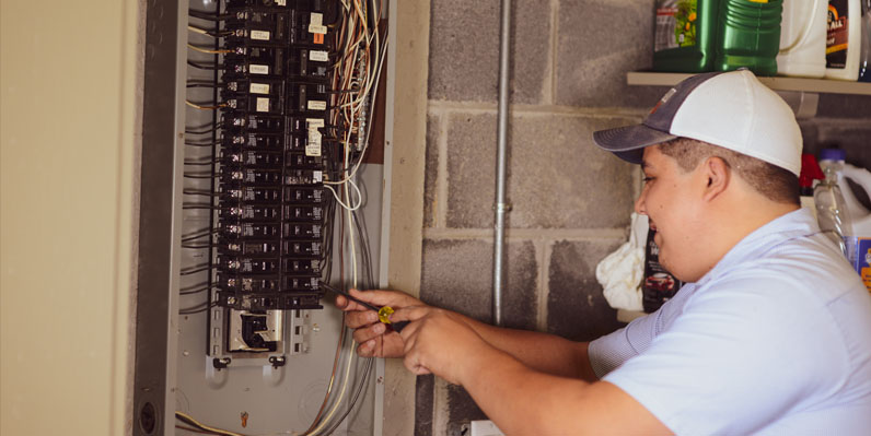 Electrical Panel Wiring in Hendersonville, North Carolina
